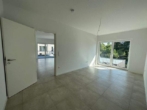 Schlafzimmer - Stilvolle KfW 40 EE Neubau OG-Wohnung Nr. 5 im Zentrum von Ostrhauderfehn! mit Stellplatz und Balkon